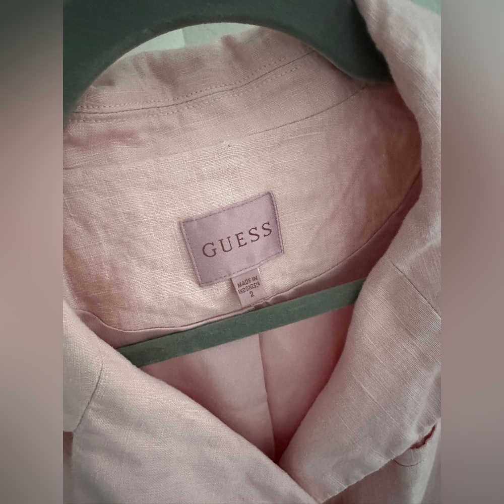GUESS Light Pink Double-Breasted Linen Mini Dress w Woven Belt & Lucite buttons - Picture 2 of 5